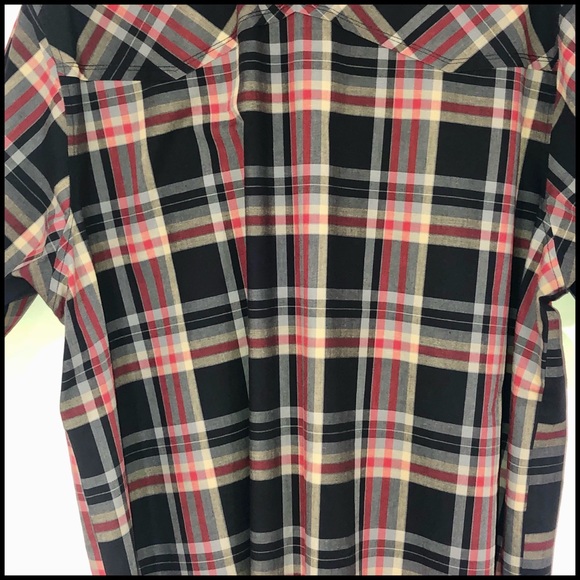 TheNorthFaceππXL Short Sleeve Flannel with 2 pockets snaps Red Gold Black - Picture 10 of 16